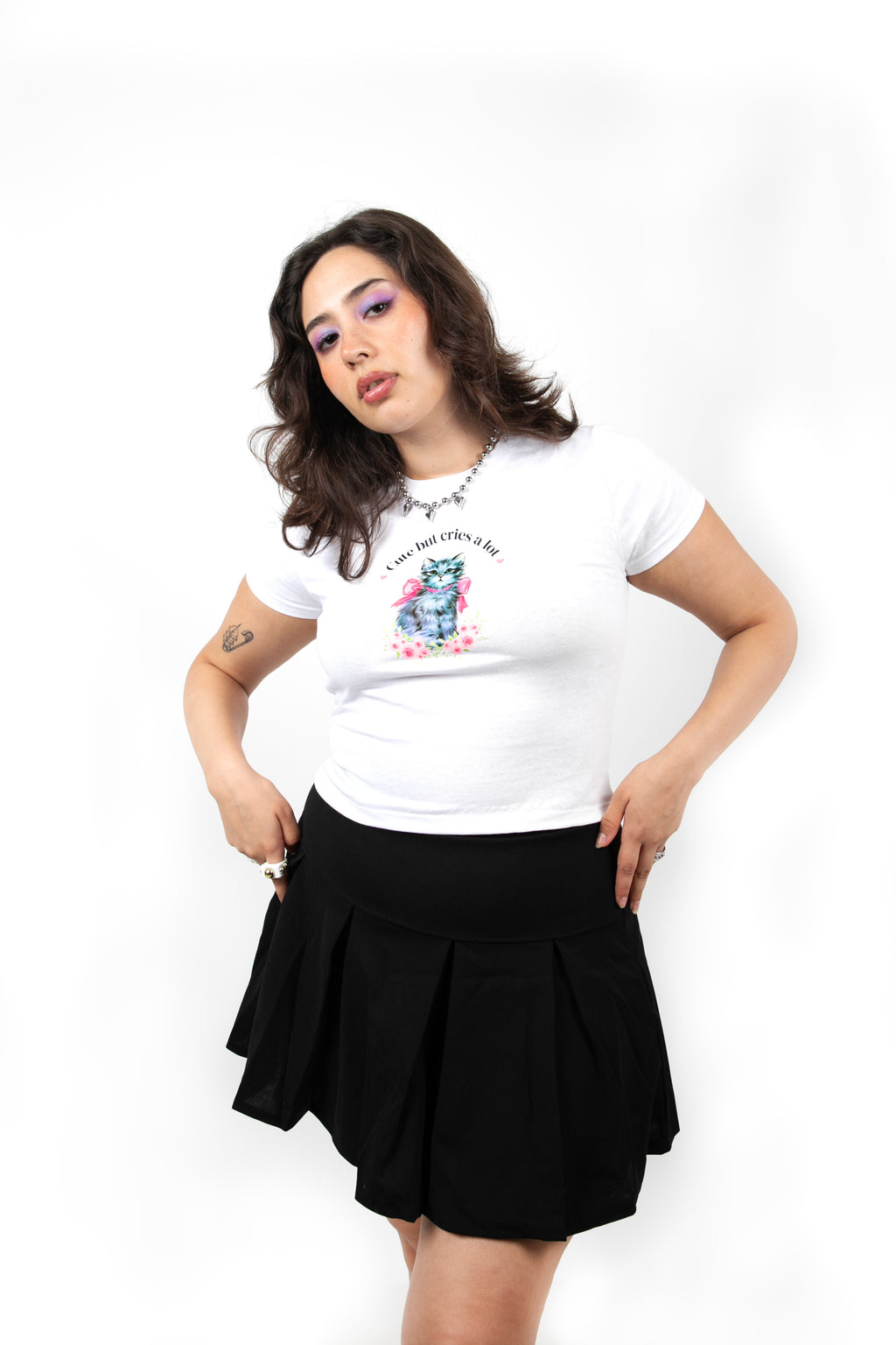 POLERA CUTE BUT CRIES A LOT